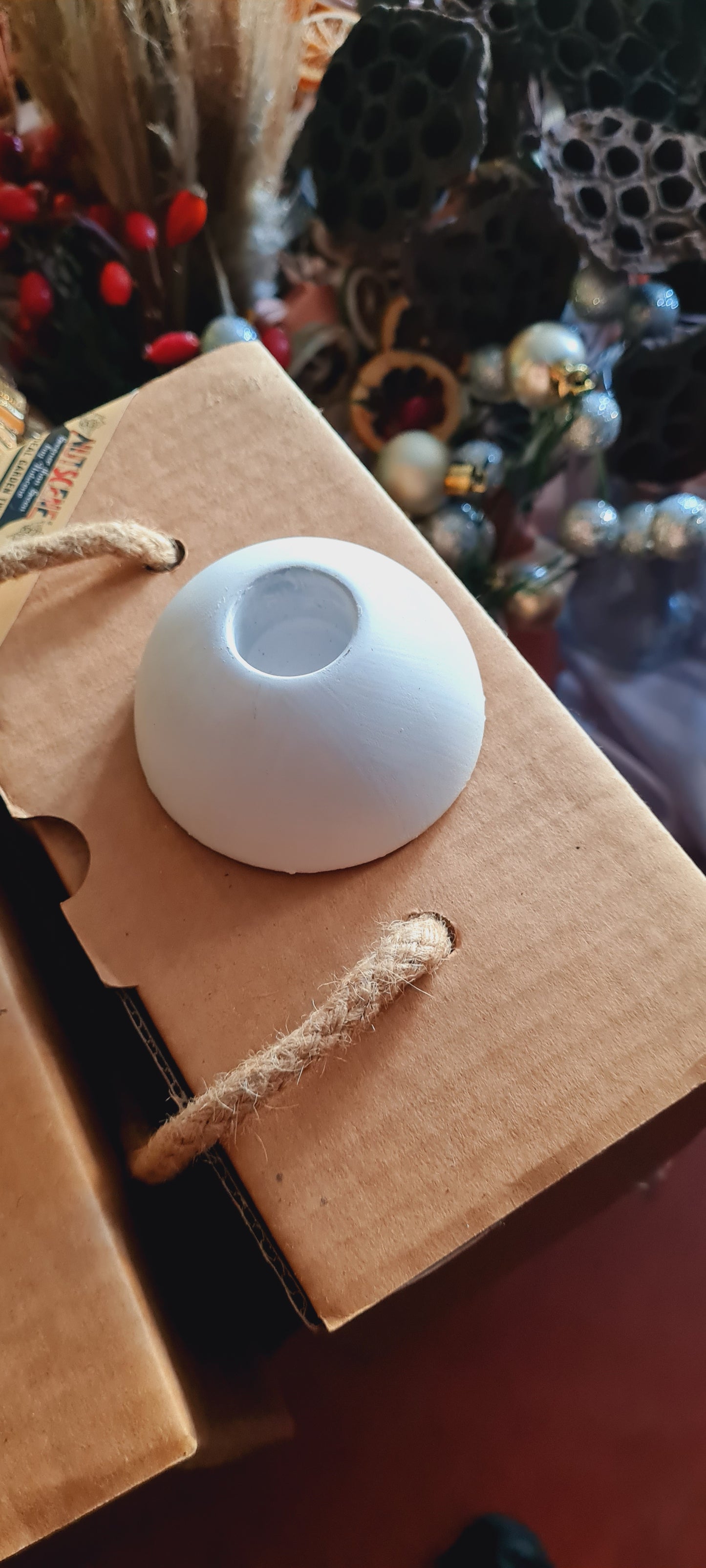 Ceramic Candle Holder (white)