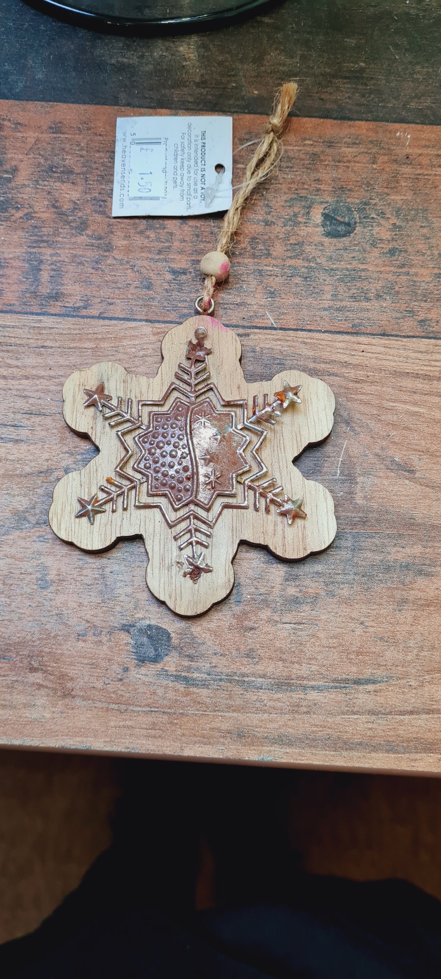 Wooden snowflake bauble